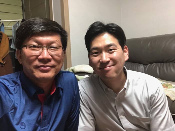 <하나님이 싸우십니다>