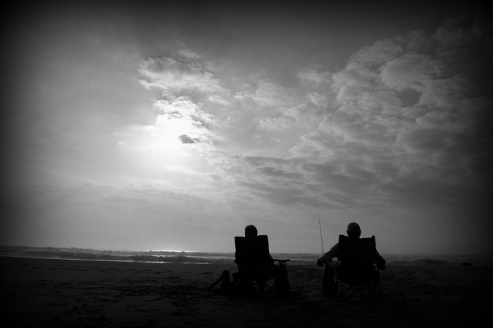 세상에서 희망을 발견하면 믿음은 없습니다