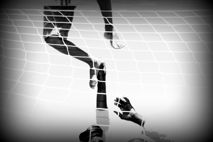 쳐다봐야 하는데 올라가려합니다