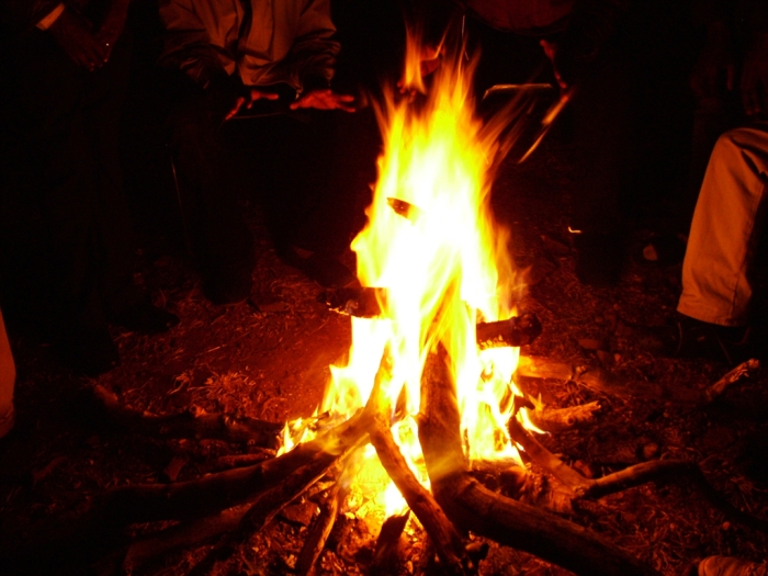 꺼져가는 심지에서 타오르는 불꽃으로